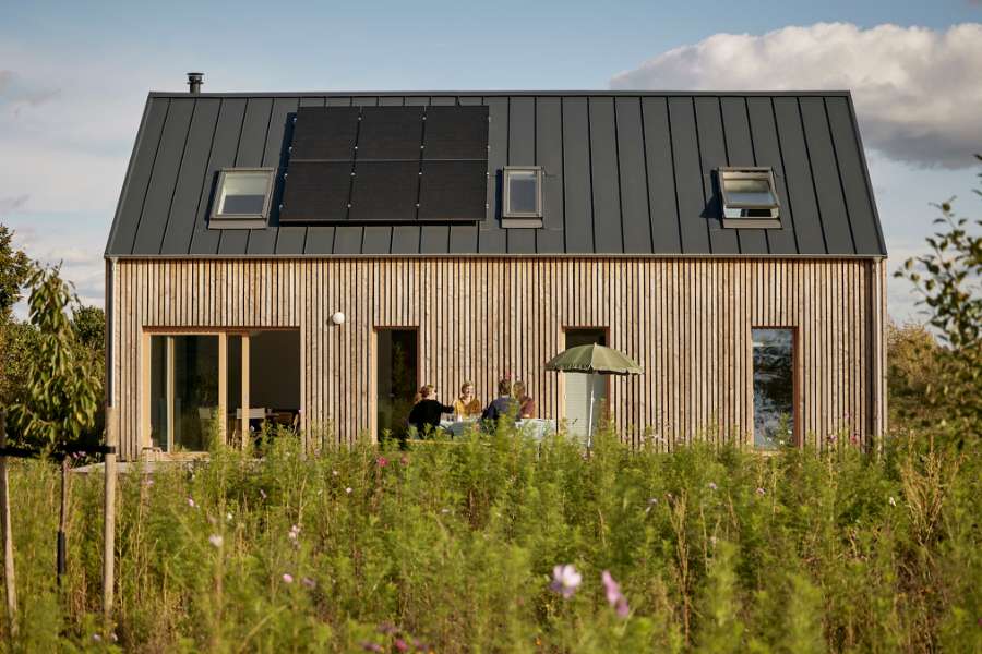 Die Ruhe kehrt ein unter einem Stahldach auf einem idyllischen Naturgrundstück, Fischerstraße 11d, 14778 Päwesin